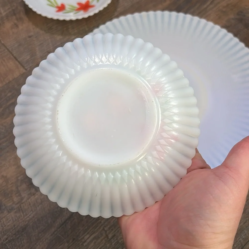1930's‎ MacBeth-Evans Depression Glass Petalware Florette Cake 2 dessert plates